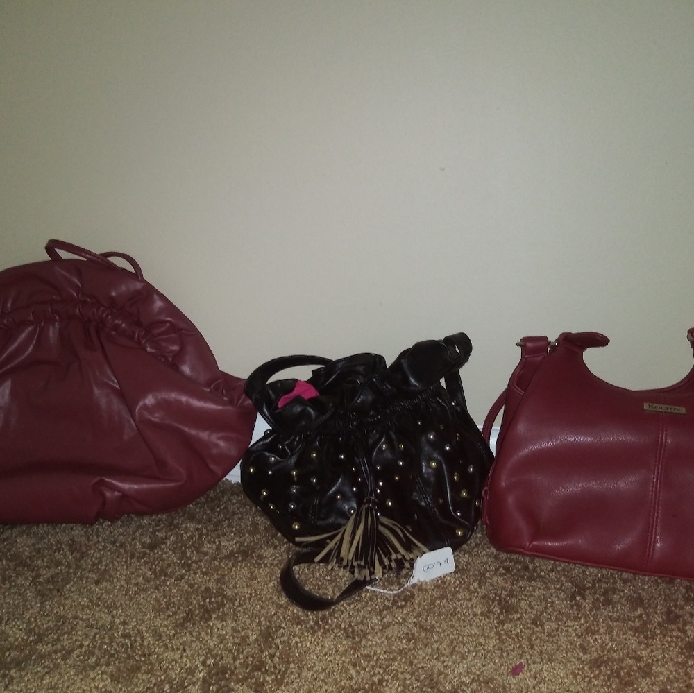 3 Classic purses - Picture 2 of 2